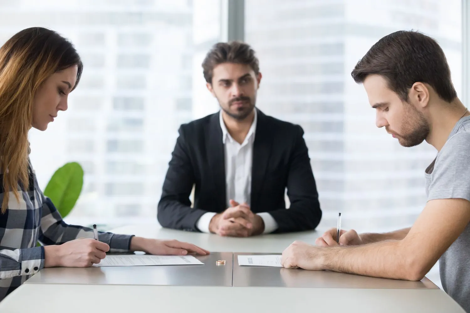 How EH Mediation Guides Couples Toward Fair and Balanced Outcomes Trafford